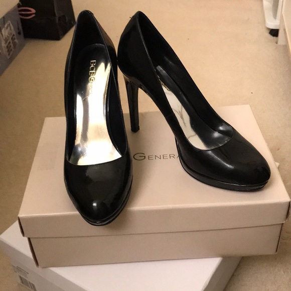 BCBG Black Patent Shoes - Picture 1 of 2
